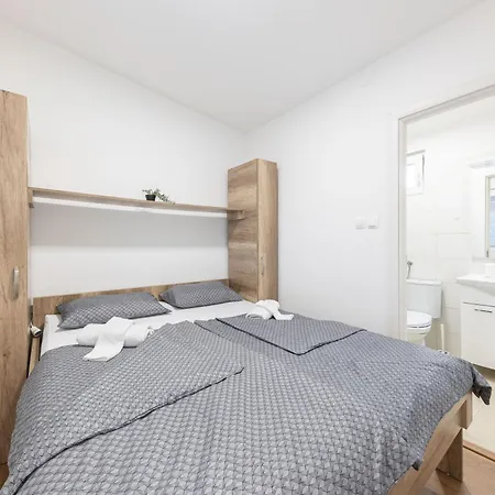 בית נופש Mobile Magoro Donji Karin