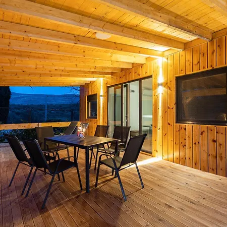 Mobile Magoro Holiday home Donji Karin